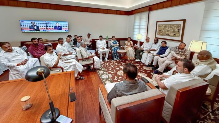 Sir connects the Indian block at the first physical meeting since June 2024