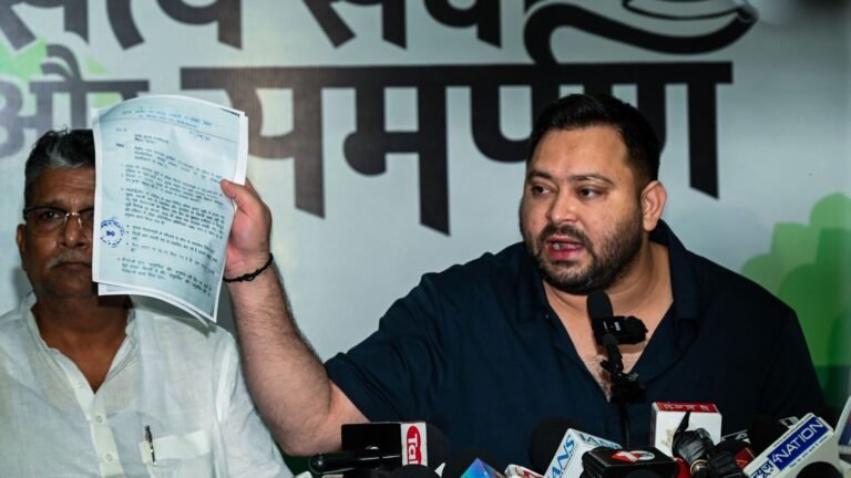 Epic Row: Police complaint filed against Tejashwi Yadav; Giriraj Singh Slams RJD leader, Rahul Gandhi | Tech Word News