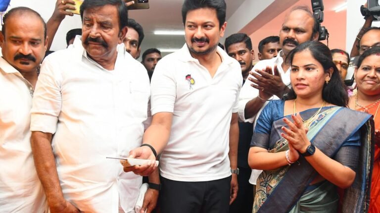 CM representative inaugurates anganwadi centers, new buildings in Raja Annamalaipuram