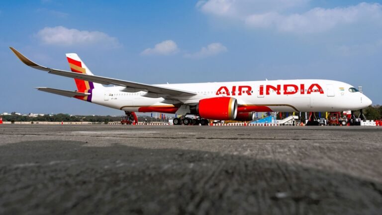 Medium air Scare: cockroaches found on air india flight to bombai cause passengers of discomfort; Airline Responds | Tech Word News