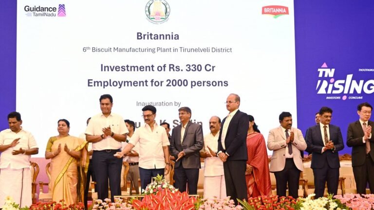 Tamil Nadu Sigs Mous worth 32 554 Crore at Conclave Investors