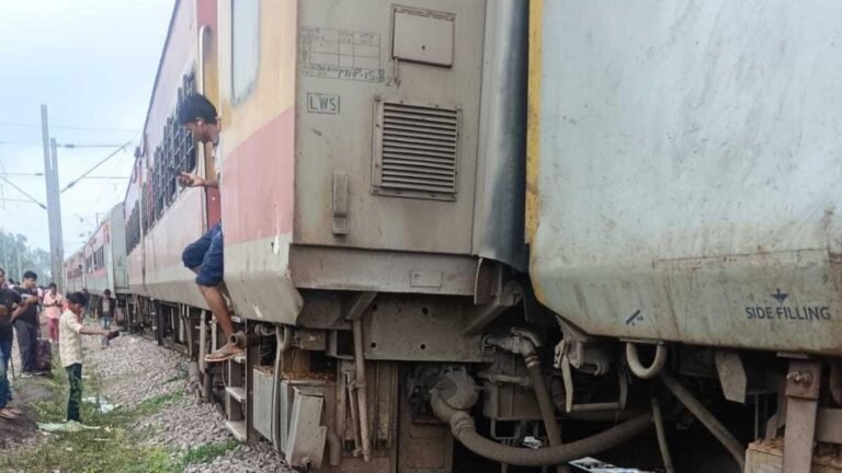 Muzaffarpur-Sabarmati Express derails near Kanpur in UP | Tech Word News