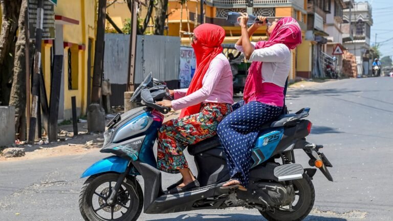 Warning of two round riders! No gasoline or diesel without helmet in Bhopal since August 1 | Tech Word News