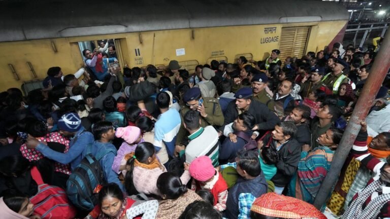 The probe found a big vote fell on the others, led to Stampede on New Delhi Station: Govt