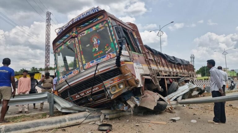 The truck will turn over to the Chennai-Bengaluru motorway near Amburk