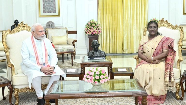 After the premiere of Modi, Amit Shah meets President Murm in the middle of Parliament Logjam over a series of voters of Bihar | Tech Word News