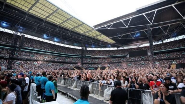 Fan dies after the autumn at the Oasis Wembley concert; Band “Shocked and Sad” by tragic incident Tech Word News