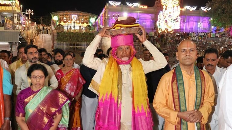 Chief Minister Andhra Pradesh Chandrababu Naidu offers the “silk vastramy” of the Turumala Temple