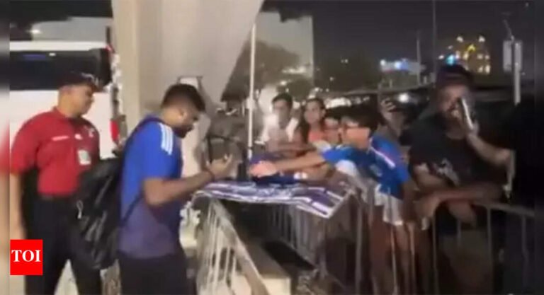 “Local boy!”: Suryakumar Yadav jokes like a crowd of chanting “Samson, Samson” in Dubai – Watch | Cricket news – The Tech Word News