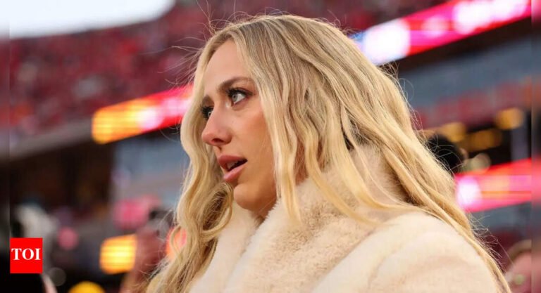 Brittany Mahomes’ Fiery Red Crop Top Look goes viral because Baby Sterling enjoys the debut of her bosses Arrowhead | NFL News – The Tech Word News