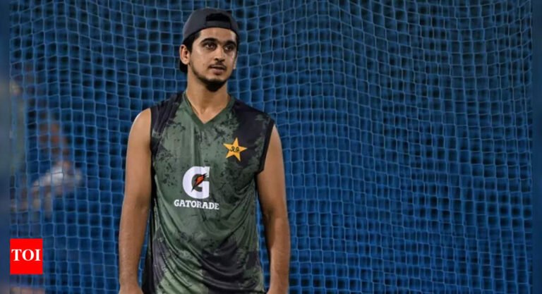 ‘Sardiyan na nay aye ki and chane hain’: Pakistani politician bakes Saim Ayub before the final Asia Cup vs India | Cricket news – The Tech Word News
