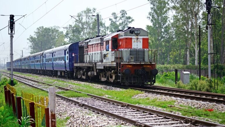 Good news passengers! Central Railway announces 1,126 special trains for Diwali and CHHhat Puja: Check Trades | Tech Word News