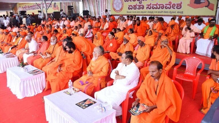 Believers of all traditions Lingayat share a scene in Ekata Samavesh, but the confusion continues on the question of “religion”