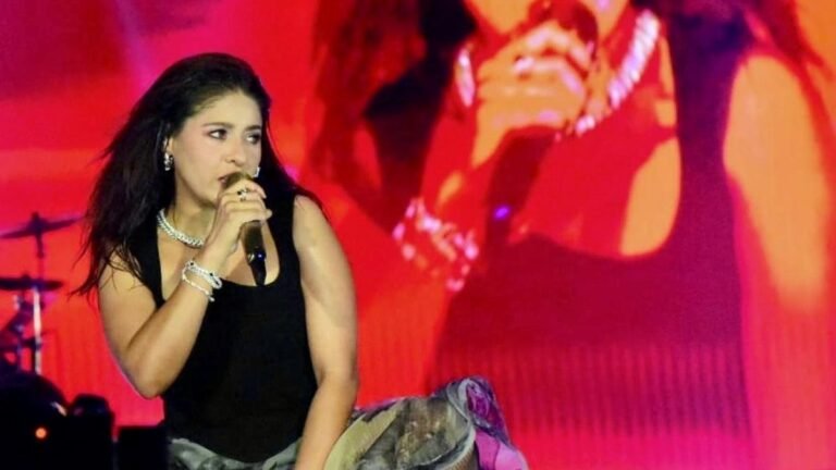 Sunidhi lights up the Yuva Dasar finals