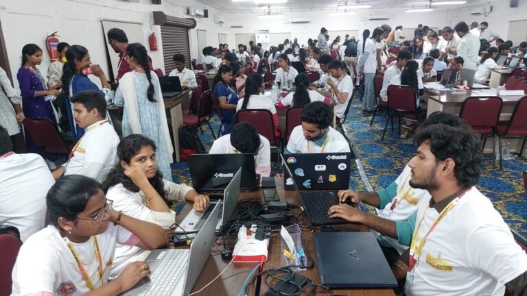 AMARAVATI QUANTUM VALLEY HACKATHON 2025 SEMIFINAL HELD OVER AP