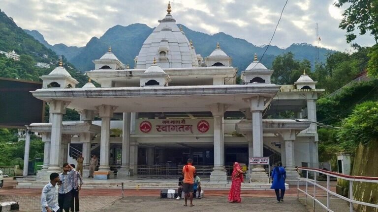 Vaishno Devi Yatra postponed “until the next order” in the middle of continuous rains in Jammu | Tech Word News