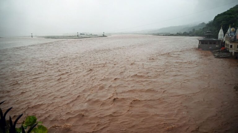 IMD issues a flood warning for Himachal, Uttarakhand, Jammú & Kashmir; Delhi exceeds the precipitation mark 1,000 mm – details | Tech Word News