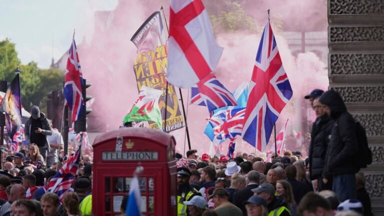 25 police officers injured in violent clashes during the anti-immigration rally in London, several protesters arrested | Tech Word News
