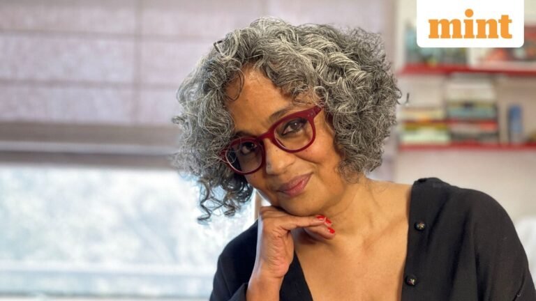 ARUNDHATI ROY’s Court Court action, which shows its smoking – “thoroughly misleading and unhealthy” Tech Word News
