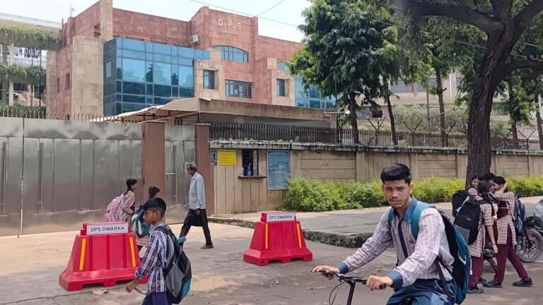 Several schools in Delhi, including DPS Dwar, receive calls on bomb; Police teams rushed to investigate Tech Word News
