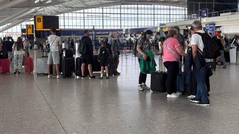 London Airport Terminal Heathrow 4 will reopen after the incident “possible dangerous materials” Tech Word News