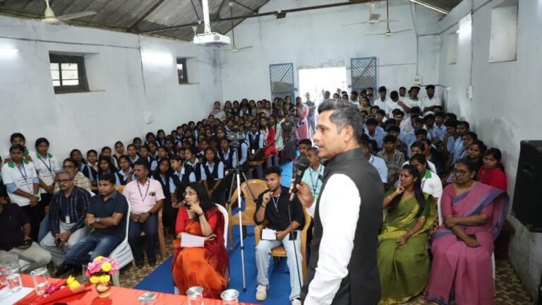 Rathan Kelkar visits Attappady, starts the CEO @ UNNATHI