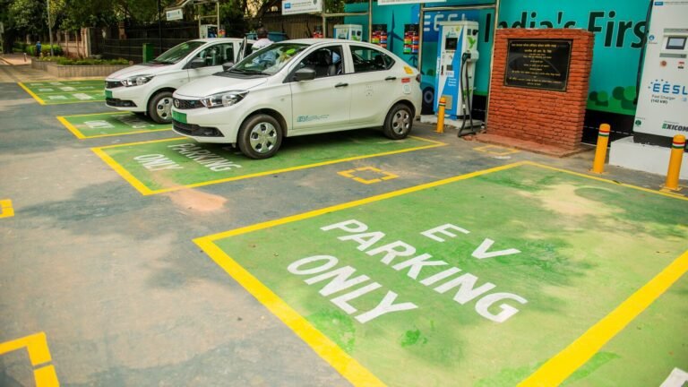 CM Rekha Gupta led by Delhi Govt Delete 140 GBP Crore waiting for EV subsidies after HC Rap | Tech Word News