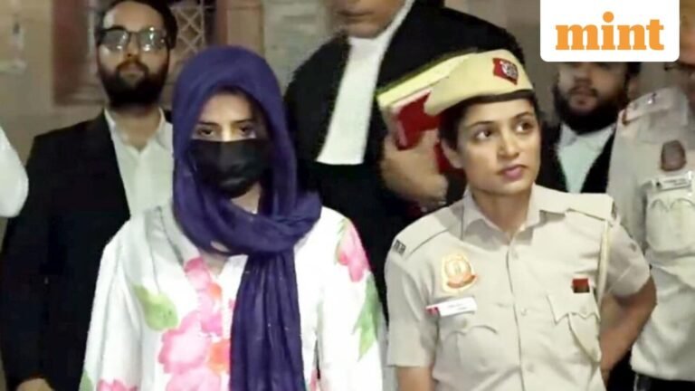 Crash Cause Delhi BMW: accused Gaganpreet Kaur gets bail, he said to give up the waist | Tech Word News