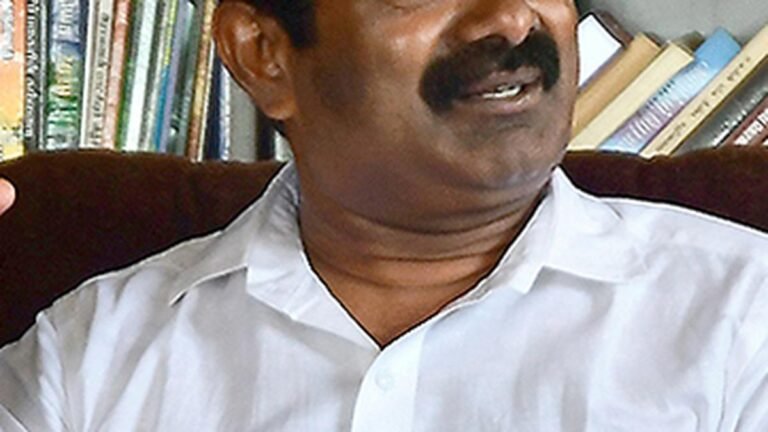 The Supreme Court asks Seeman to apologize to the woman or face the release of his petition for annulment of criminal proceedings