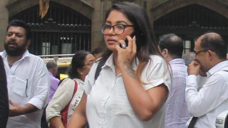 7 GBP crore cash, jewelry stolen by step sysons? Daughter Indrani Mukerjea Vidhie says that mother Court left without funds Tech Word News