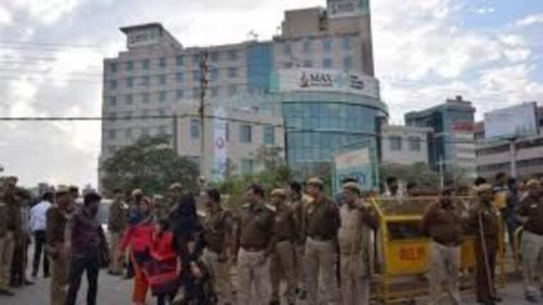 Delhi Bomb Scare: Shalimar Bagh’s Max Hospital gets a threat, OPS searches Tech Word News