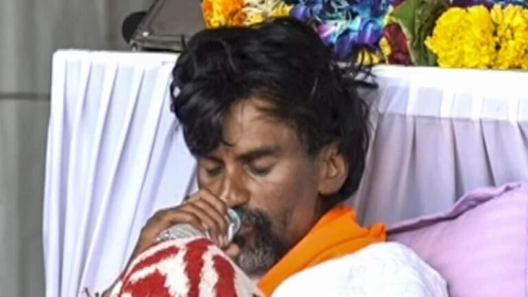 Manoj Jarange quickly breaks to death over Maratha quota because Maharashtra releases GR on Hyderabad Gazetteer | Tech Word News