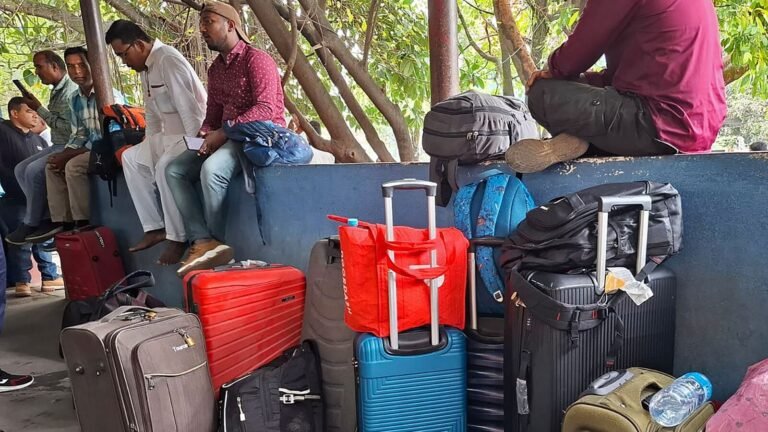 Bengal tourists were stuck in violence hit by Nepal, which is to be brought back in a few days: cm mamata bankerjee | Tech Word News