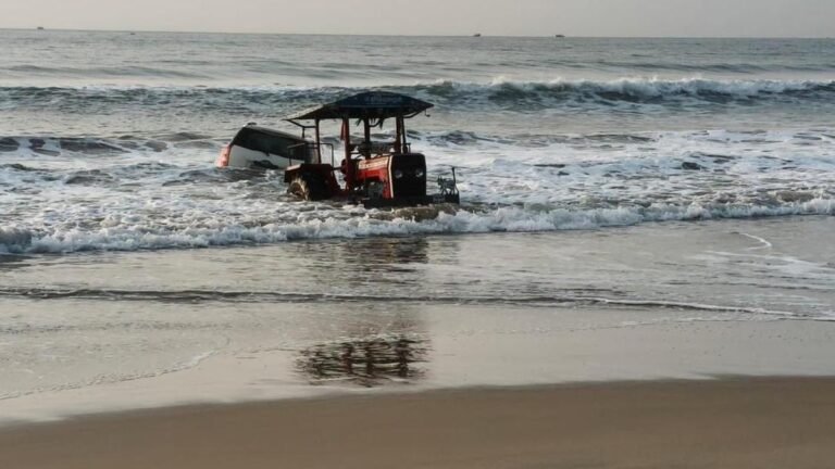 Introduced by navigation application, TN man drives a car into the sea