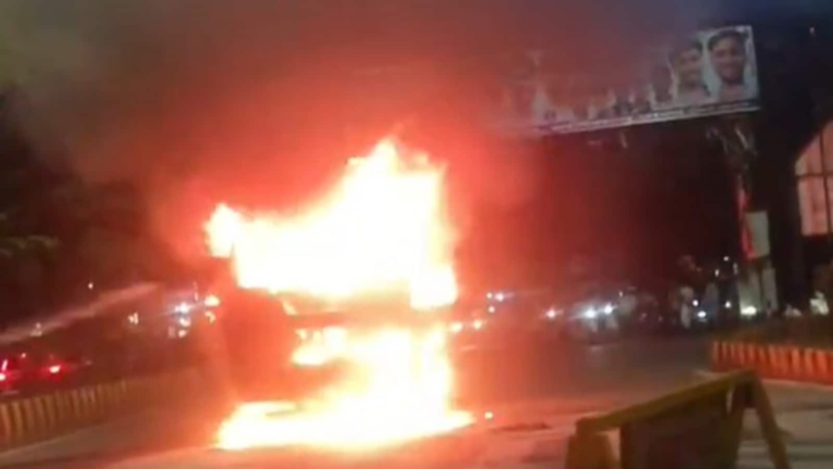 Indore Curbu accident: Two killed, 8 injured as speed vehicles into several vehicles, catch fire | Tech Word News