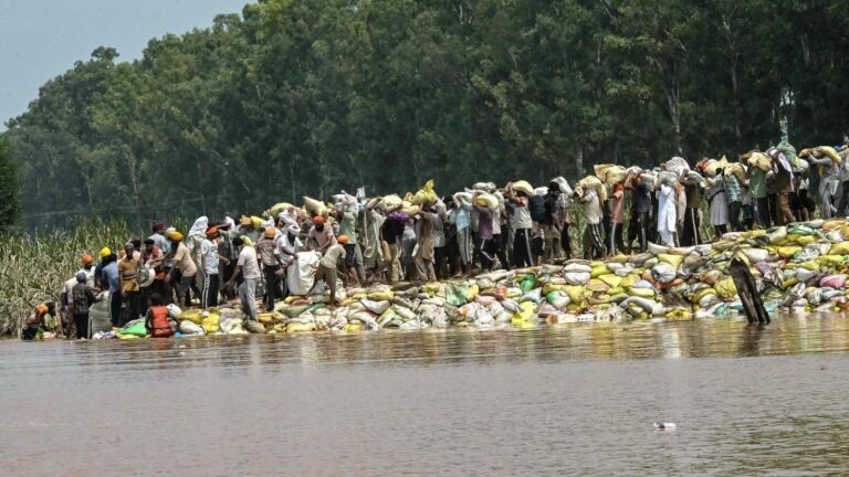 The center stands on the shoulder with affected people: PM Narendra modi when visiting the flood pandjab, Himachal | Tech Word News