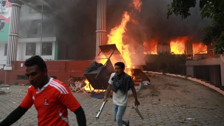 Nepal gene from protest: Kathmand Airport; House KP Sharma Oli, Party Offices On Fire – Key Points | Tech Word News