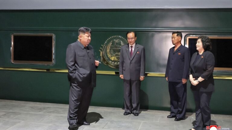 As part of a bulletproof train Kim Jong Un, when they arrive at Beijing North Korean leader: safety guards, food, equipment | Tech Word News