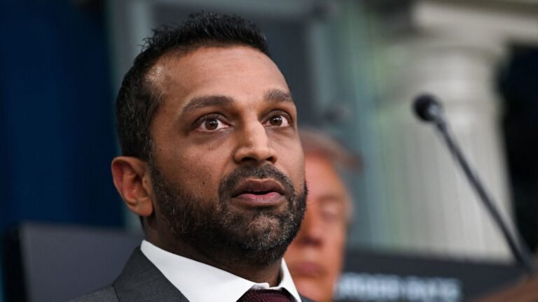 Ex-top officials FBI Sue Kash patel say that he “fired anyone” that probed Donald Trump | Tech Word News