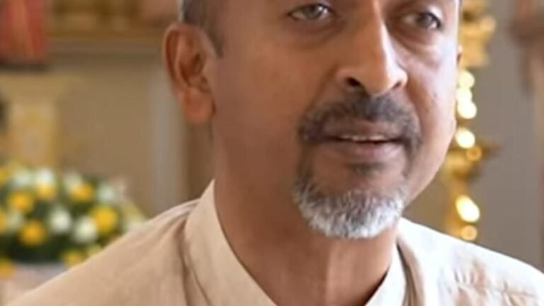The priest resigns as a parish vicar over Unified Mass