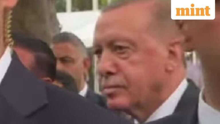 After Macron, Erdogan also held Trump’s New York Motorcade | Watch | Tech Word News