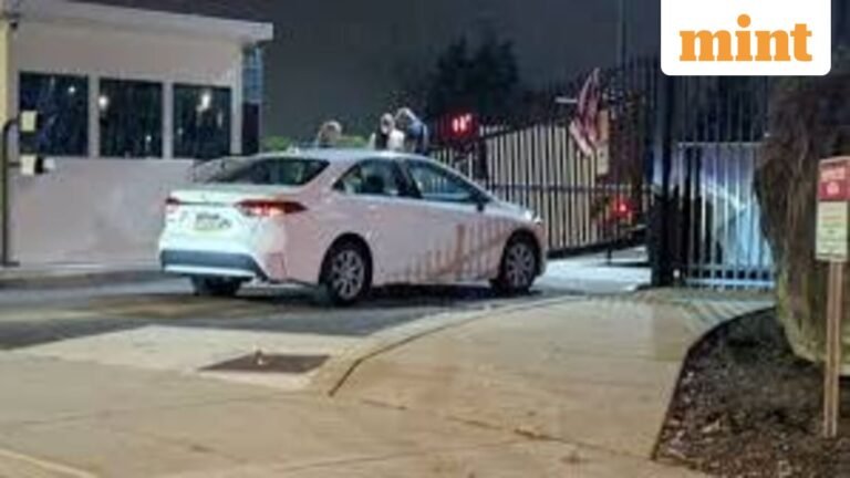 “Targeted attack”: The driver collapses into the FBI Pittsburgh gate, leaving the American flag for | Tech Word News