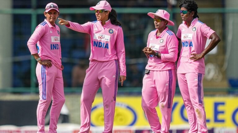 India has been stored to maintain a slow rate in a high rating of 3. Odi vs Australia
