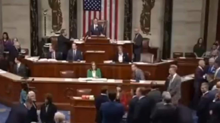“Silent Prayers Get …”: The moment of silence for Charlie Kirk explodes into a shouting match in the house, the video goes viral | Tech Word News