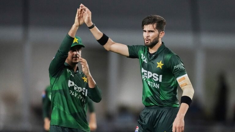Does Pakistan follow the rotary policy for players? Ex-ticalator lifts the lid