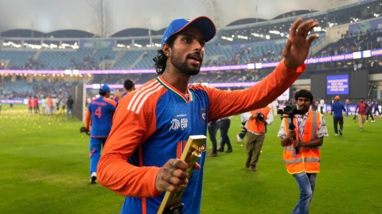 Did Tilak Varma play the best knocking in the final in the Asia Cup 2025? Sunil Gavascar reacts