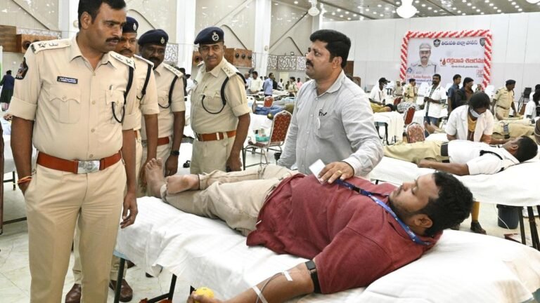 580 units of blood donated as part of Tirupati Police Remembrance Week