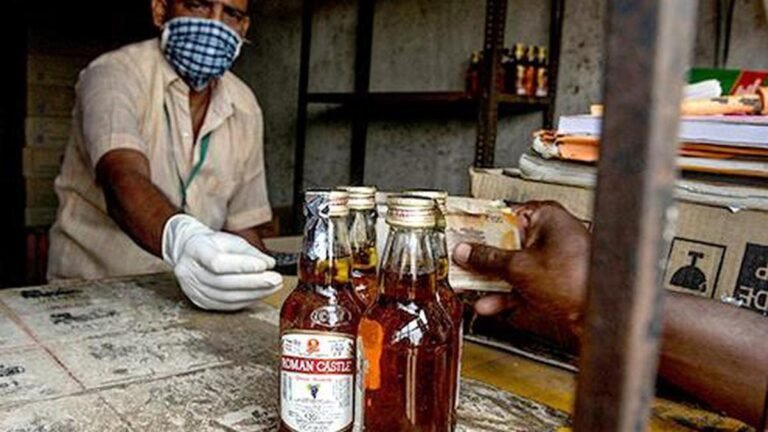 Two held as UP STF entertains a liqueur worth 60 lacHs bound to voting bihar