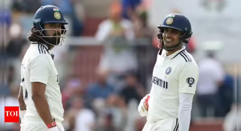 Lip balsam on the pitch! KL RAHUL VS SHUBMAN GILL BARTER GOES VIAL – WATCH | Cricket news – The Tech Word News