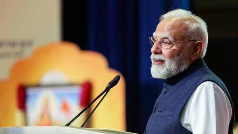 PM modi speaks with kharge, wishes him a speedy recovery